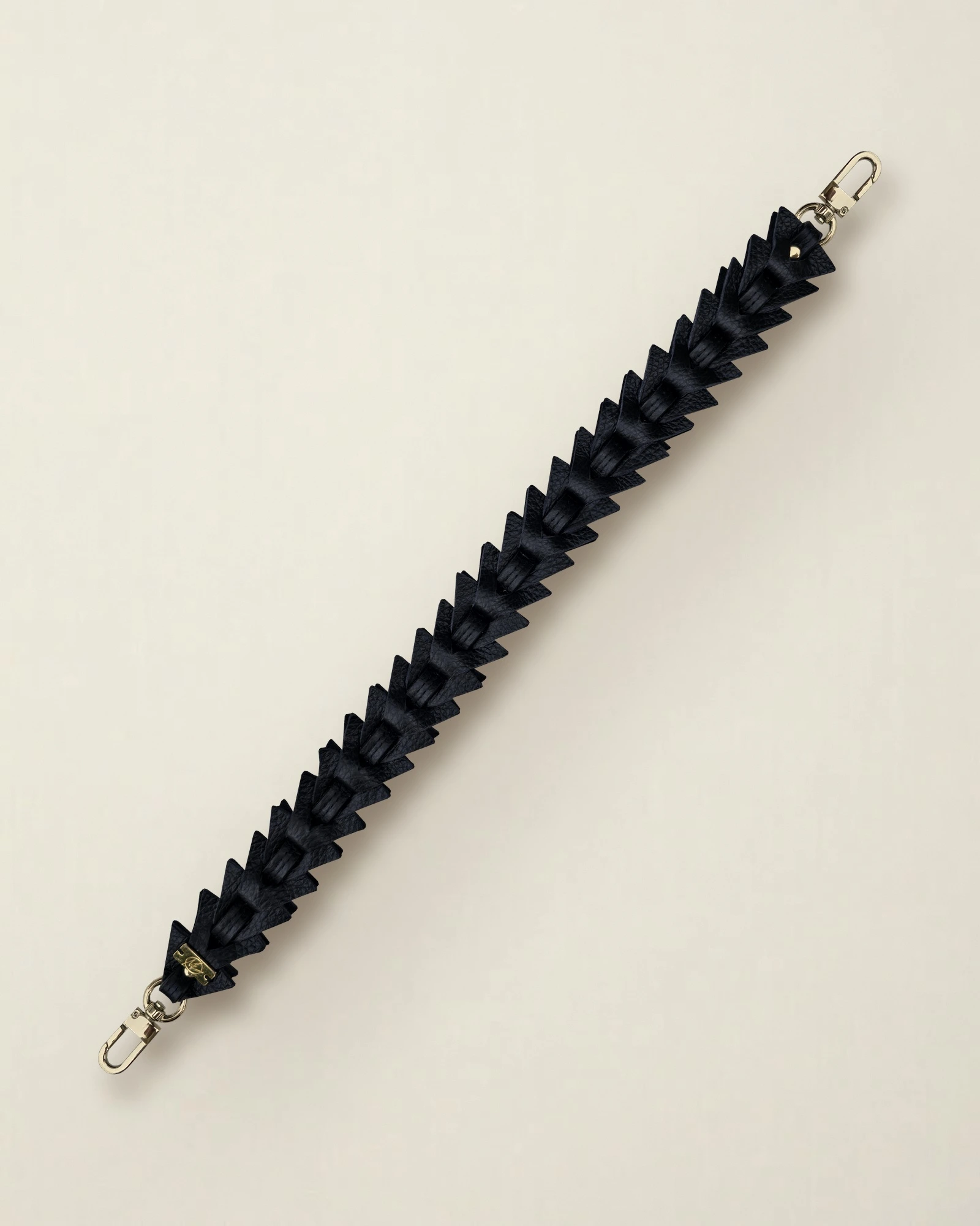 Skórzany ozdobny krótki pasek do torebki TRIANGLE Grain Black – Make Yourself