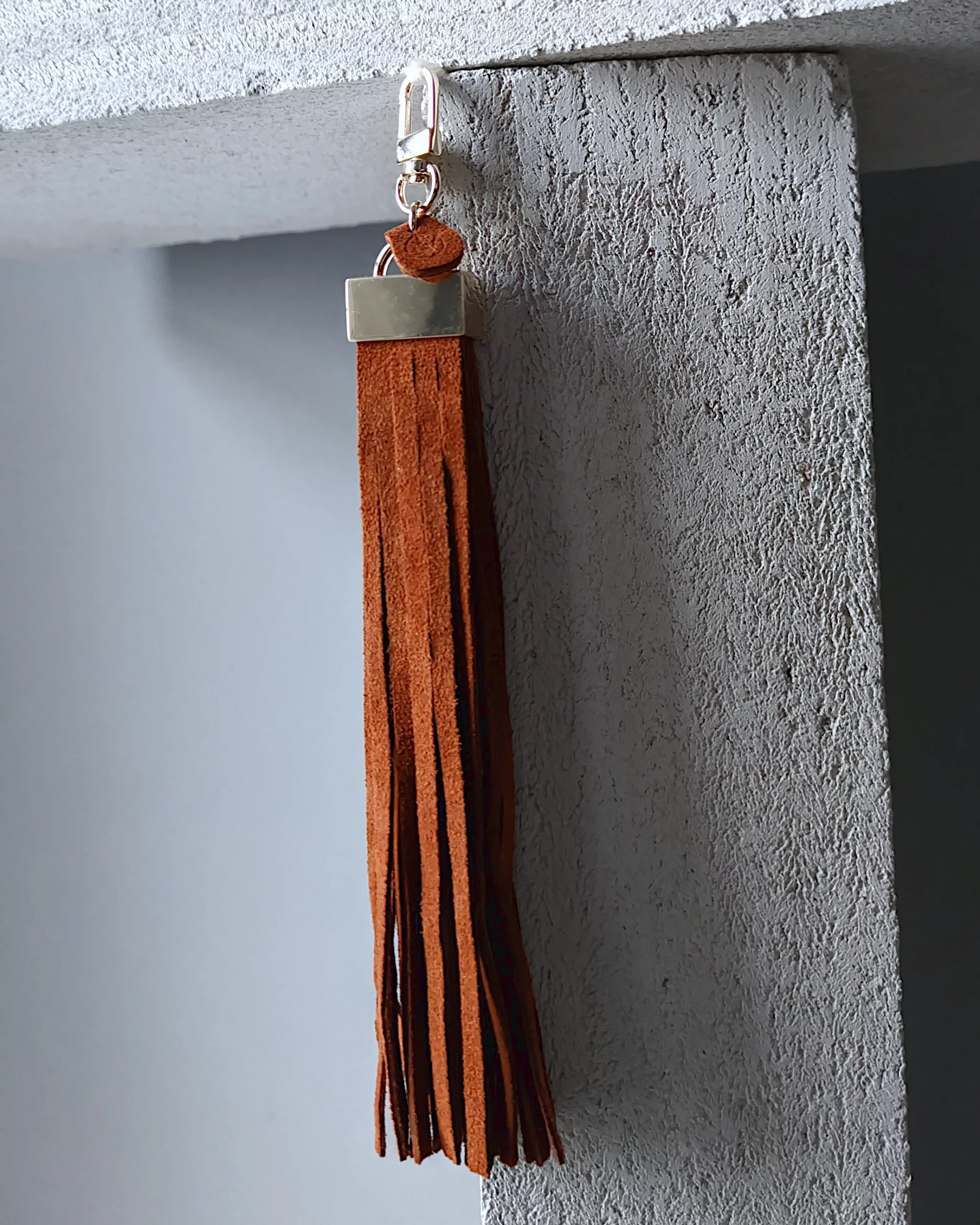 Frędzel zamszowy do torebki MEDIUM amber