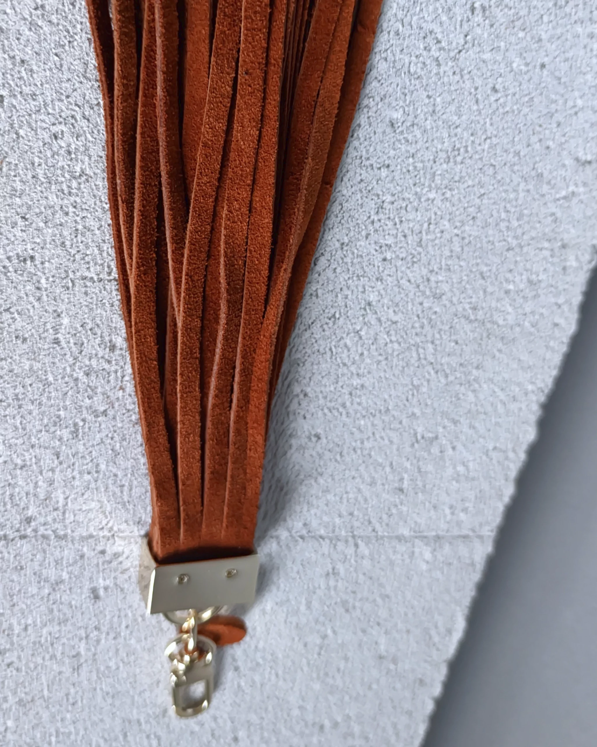 Frędzel zamszowy do torebki MEDIUM amber marki Make Yourself bag
