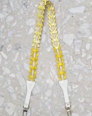 Skórzany długi pasek do torebki triangle Shiny Lime