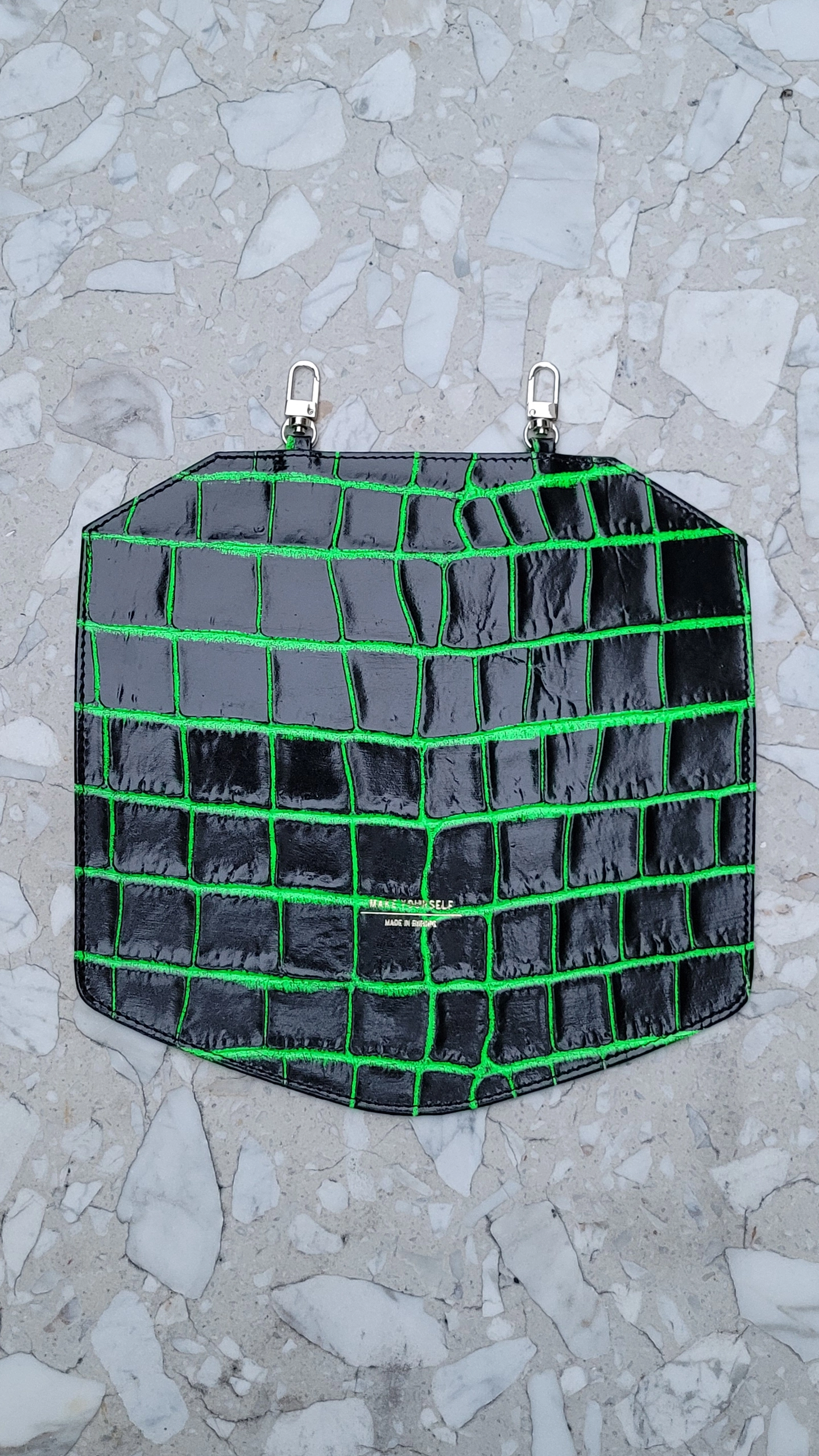 KLAPA Neon Black Cro