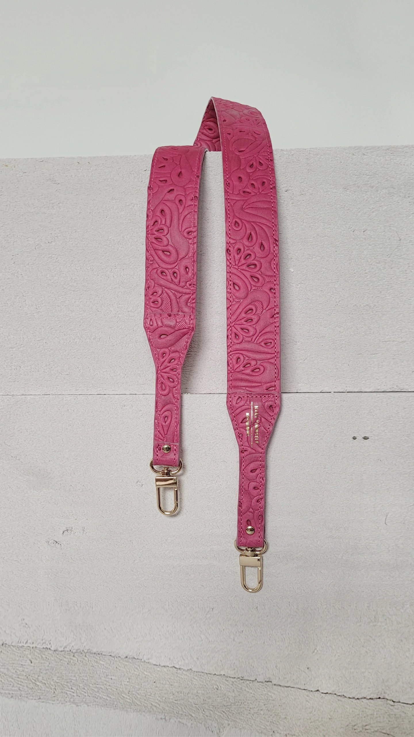 Długi pasek do torebki SLIM Flores Hot Pink