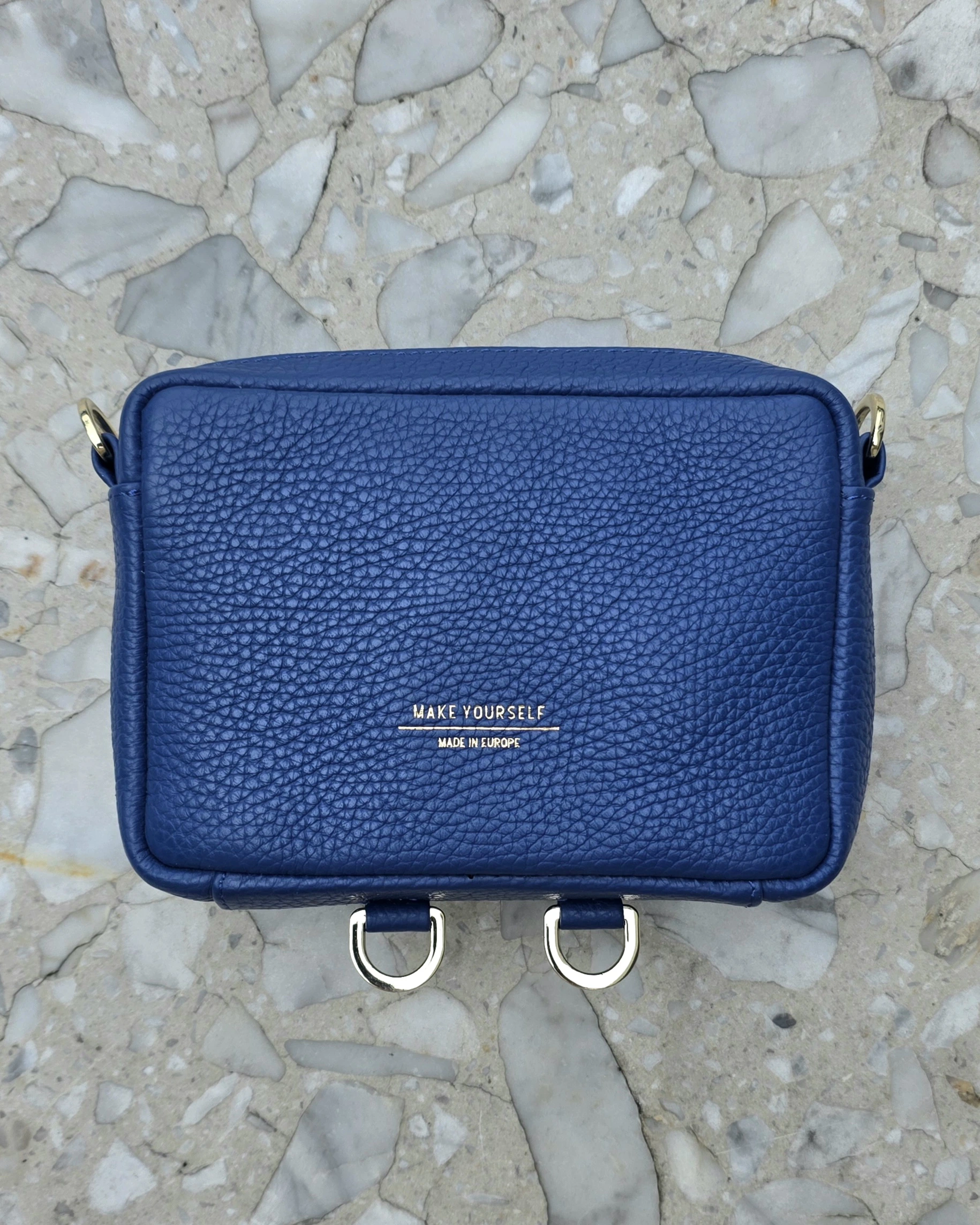 Mała skórzana torebka Baby Cube Cobalt